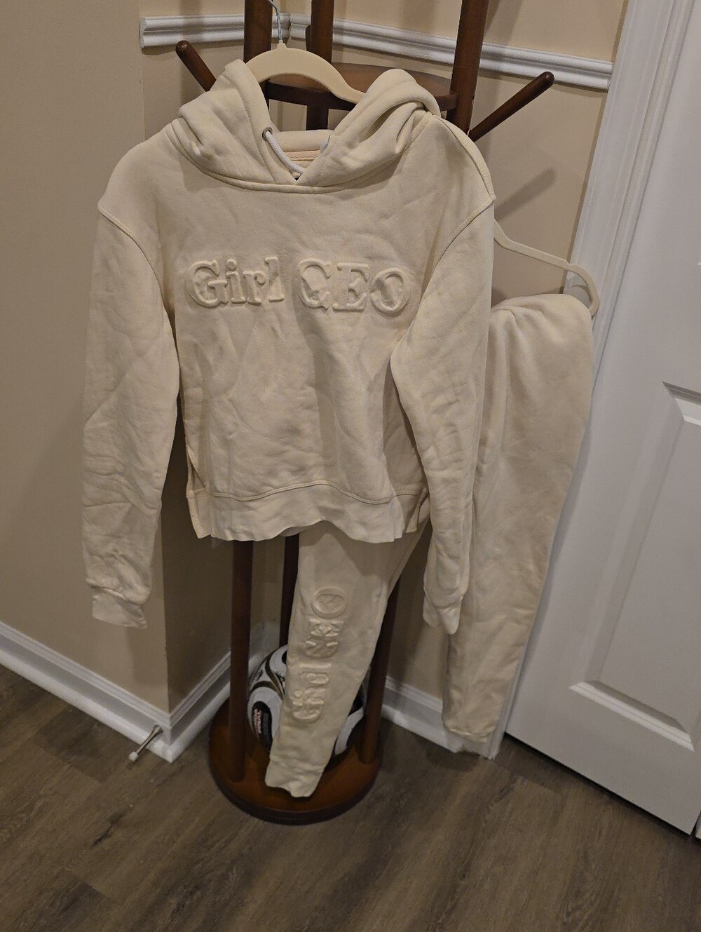 Girl CEO Embossed Hoodie & Sweatpants Lounge Set - Cream/Ivory - Women’s Small